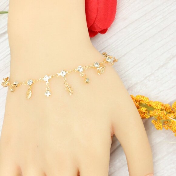 "Trendy Handmade Bracelet – A Thoughtful Gift for Girls & Women | UNVRC1266 - Picture 9 of 10